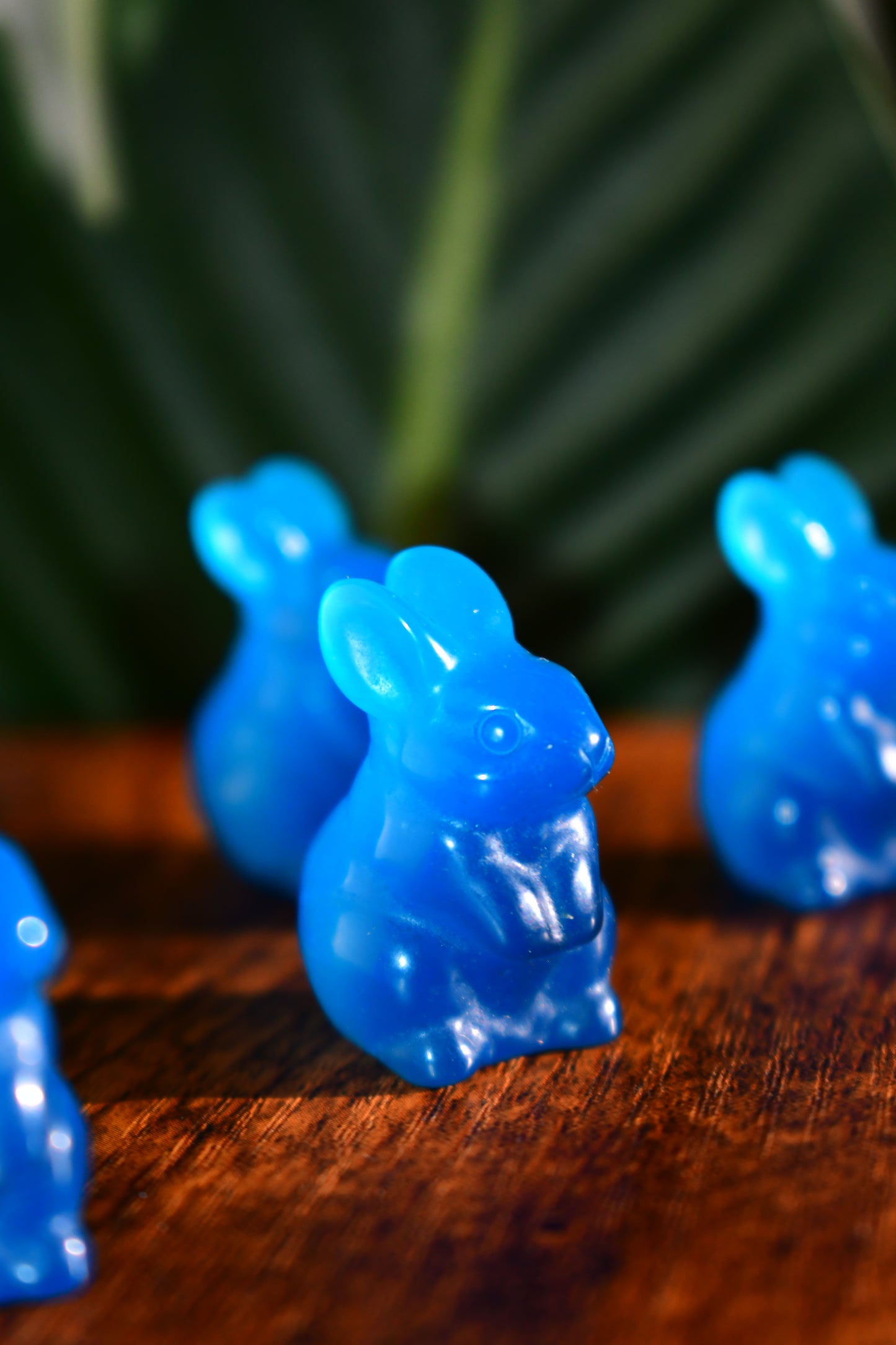Mini Blue Cat Eye Rabbit Carvings