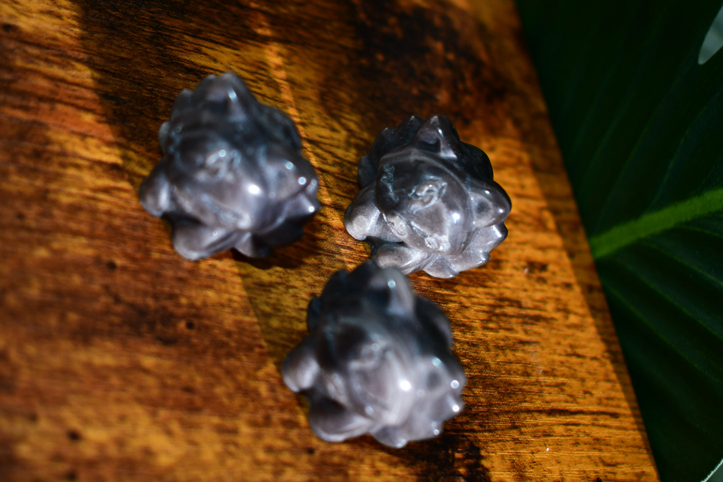 Mini Silver Sheen Obsidian Nine Tail Fox