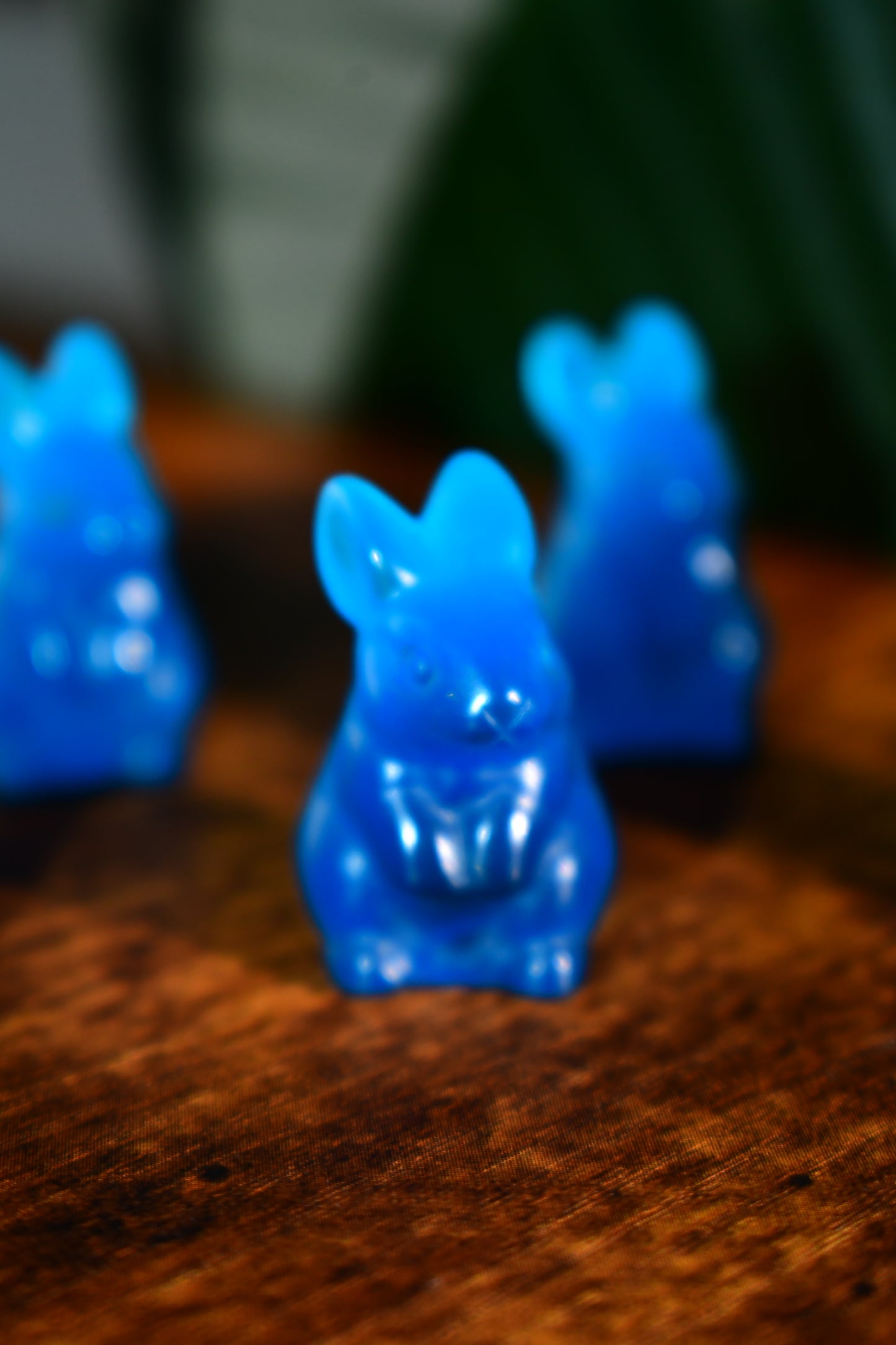 Mini Blue Cat Eye Rabbit Carvings