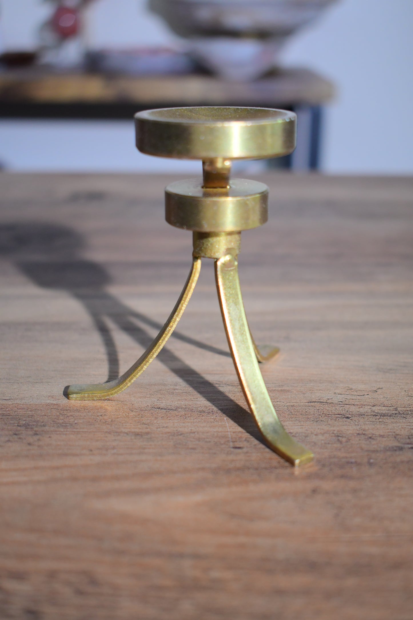 Gold Spinning Sphere Stand