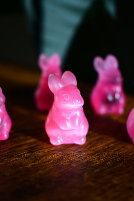 Mini Pink Cat Eye Rabbit Carvings